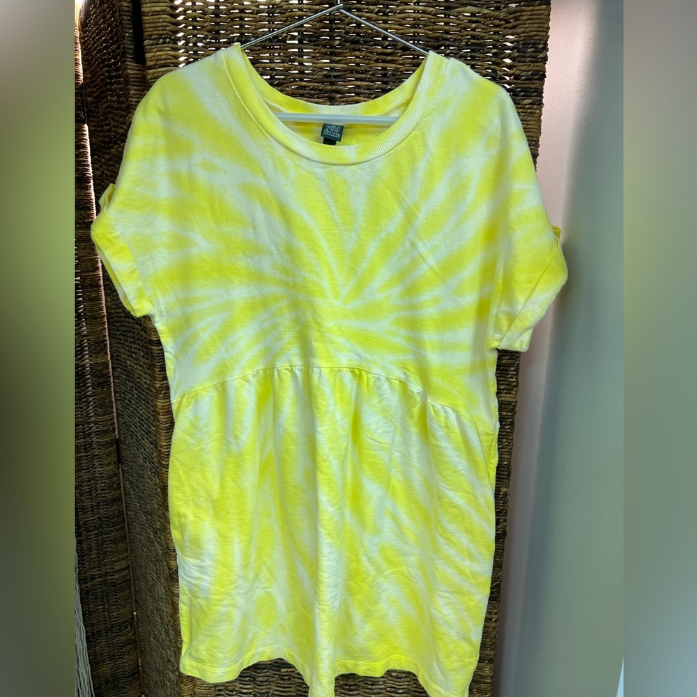 Wild Fable-Oversized Dress shirt-Yellow Tie Dye- Sweatshirt material,Size:Med